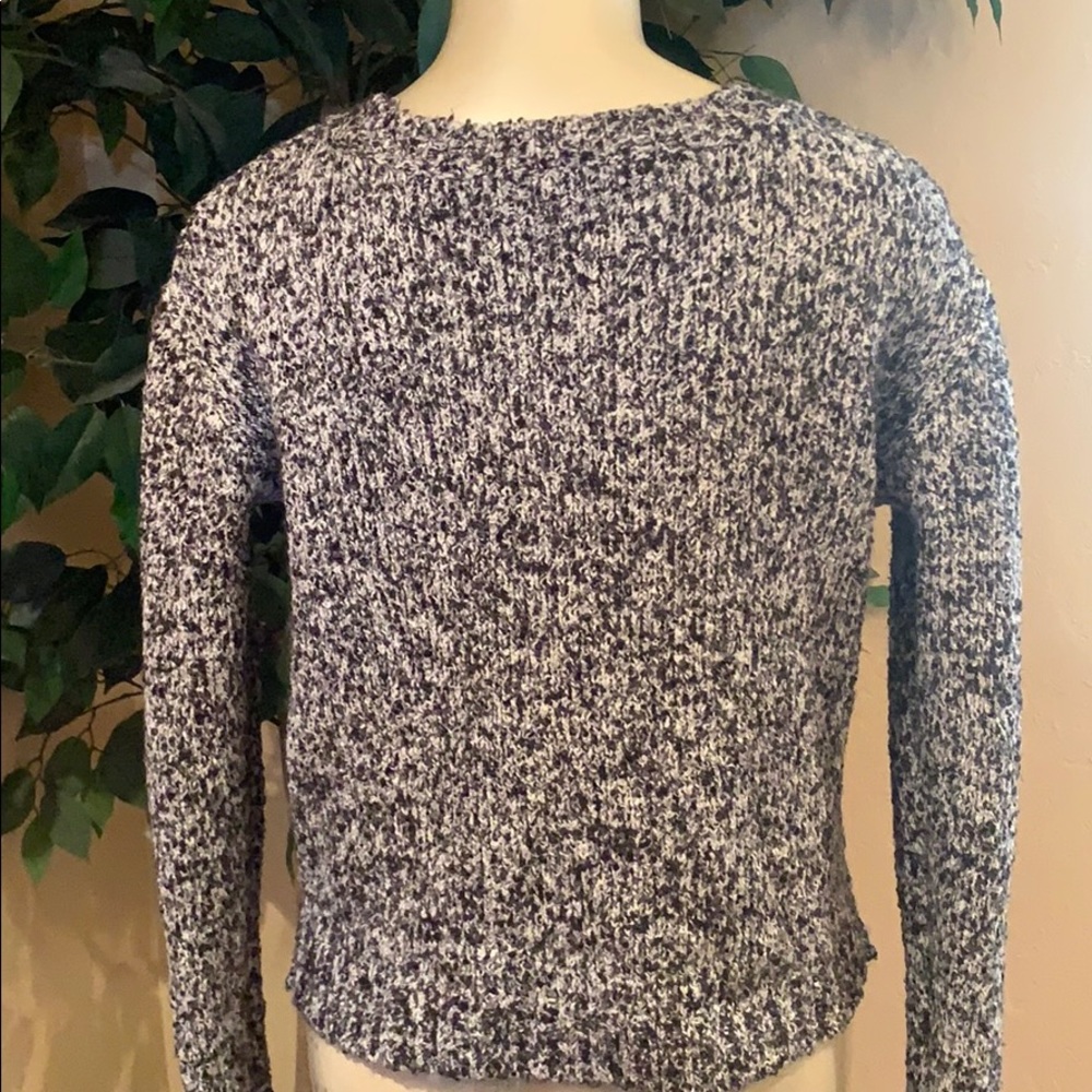 H&M Sweater - Picture 3 of 8